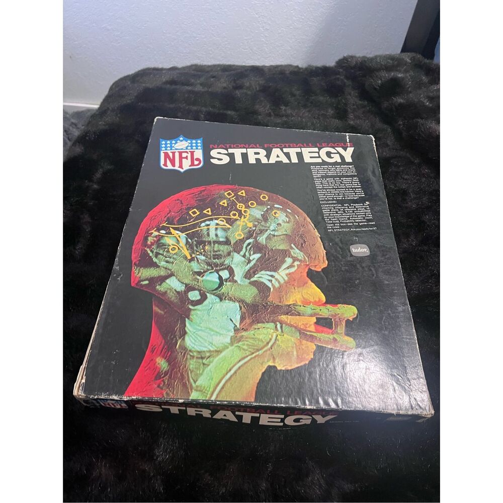 Vintage‎ Tudor NFL Strategy Board Game 1970 Model 100 COMPLETE